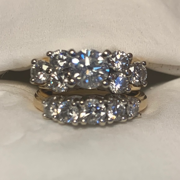 STUNNING $10,000 Diamond Cluster Wedding Set - Picture 3 of 12